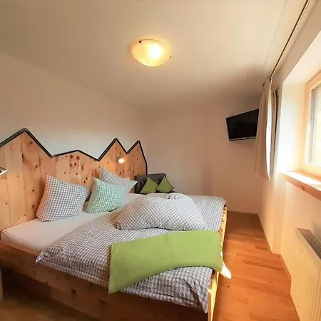 Сasa de vacaciones Spacious Holiday With Terrace *
