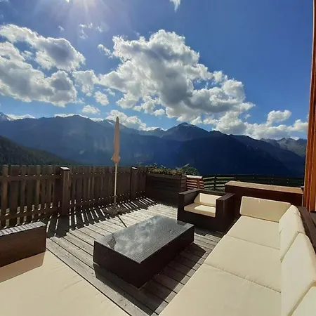 Spacious Holiday With Terrace Umhausen