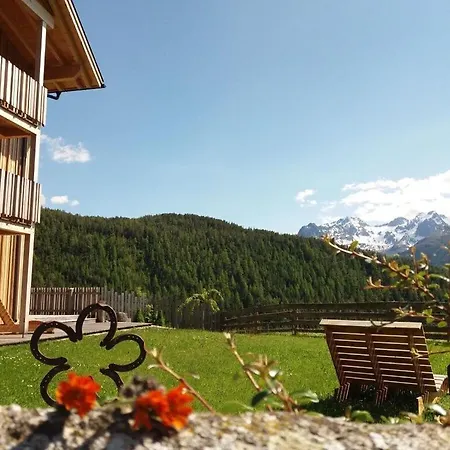 Сasa de vacaciones Spacious Holiday With Terrace *