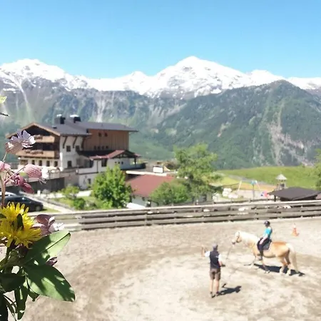 Сasa de vacaciones Spacious Holiday With Terrace Umhausen