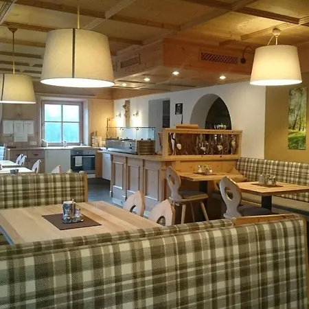 Spacious Holiday With Terrace